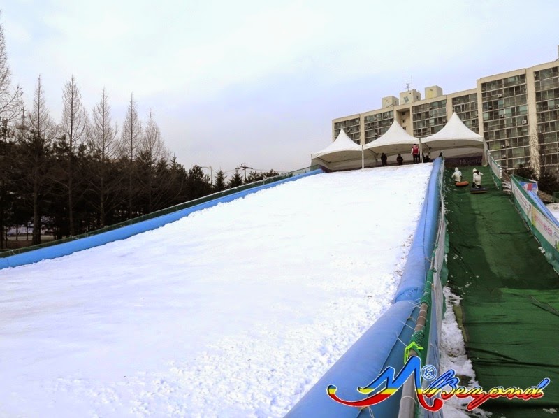 winter in south korea, south korea in winter, snow slide in suwon, suwon snow park, suwon tourist attraction, suwon world cup stadium, what to do in suwon, where to go in suwon, winter in south korea with kids, winter activities in south korea