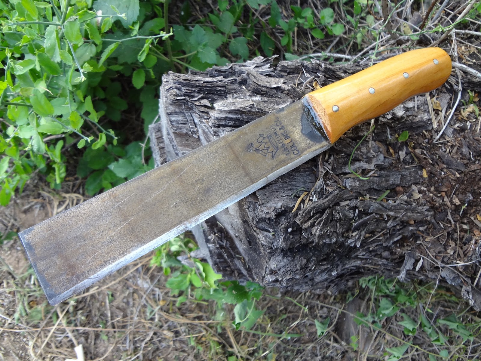 Woods Roamer PERSONALIZING YOUR MACHETE