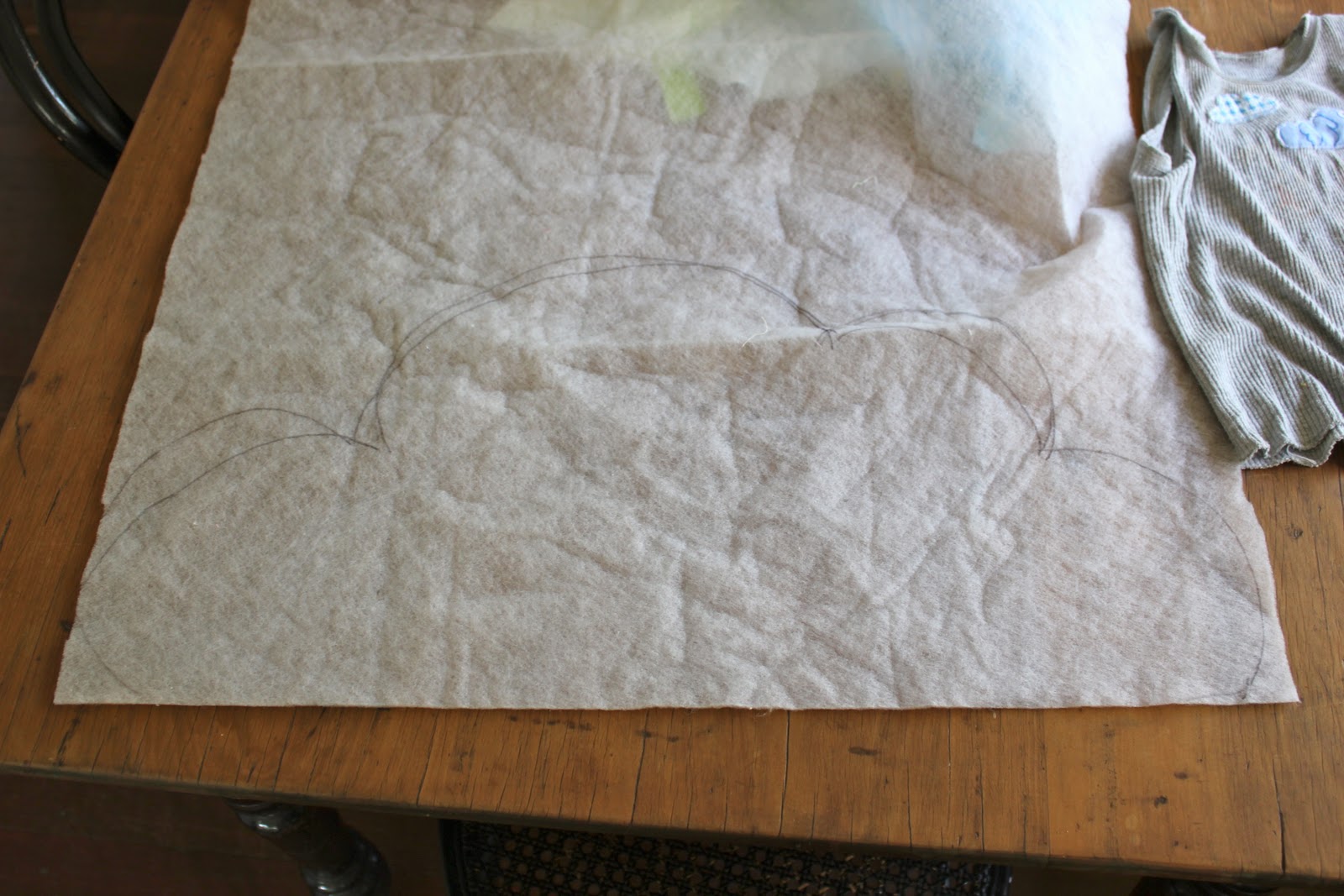 thom haus handmade Cloud Pillow Tutorial