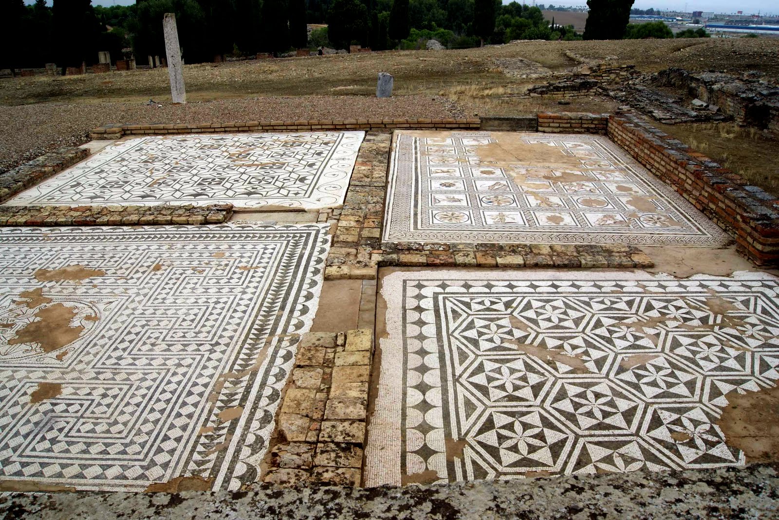 Leyendas de Sevilla: Conjunto Arqueológico de Itálica -II.
