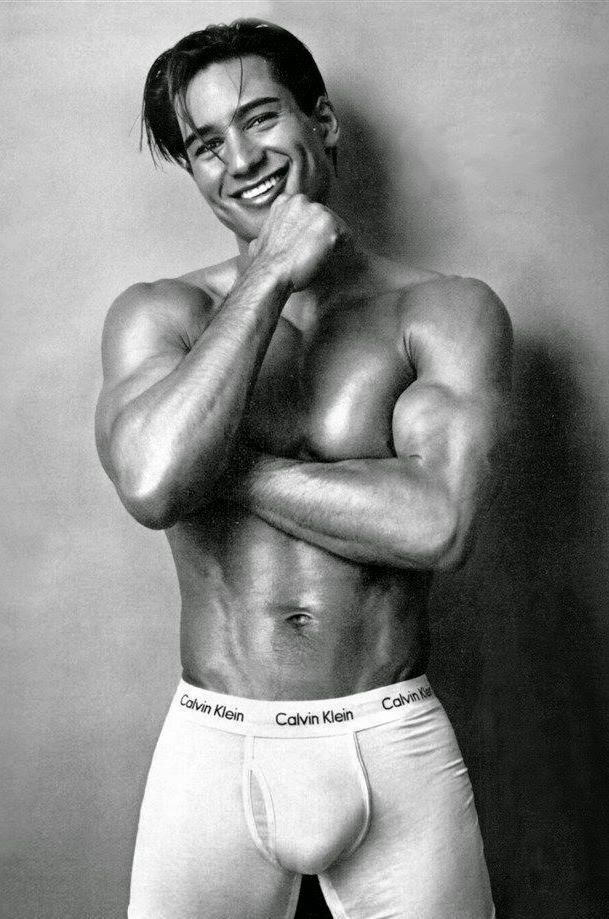 Calvin Harris posing in a underwear