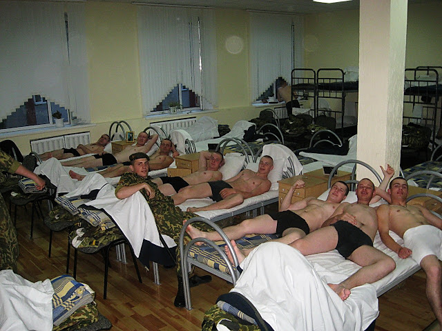 Ru Солдат Мат Дрочка Мастурбатором В Казарме