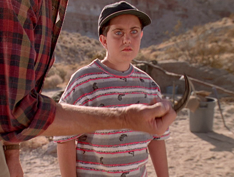 Volunteer Boy o Annoying Kid (Whit Hertford) asustado por la garra de un velocirraptor en Jurassic Park - Cine de Escritor Volunteer Boy o Annoying Kid (Whit Hertford) asustado por la garra de un velocirraptor en Jurassic Park - Cine de Escritor