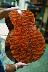 Gitar Kapak di perbuat dari kayu Tunjuk Langit