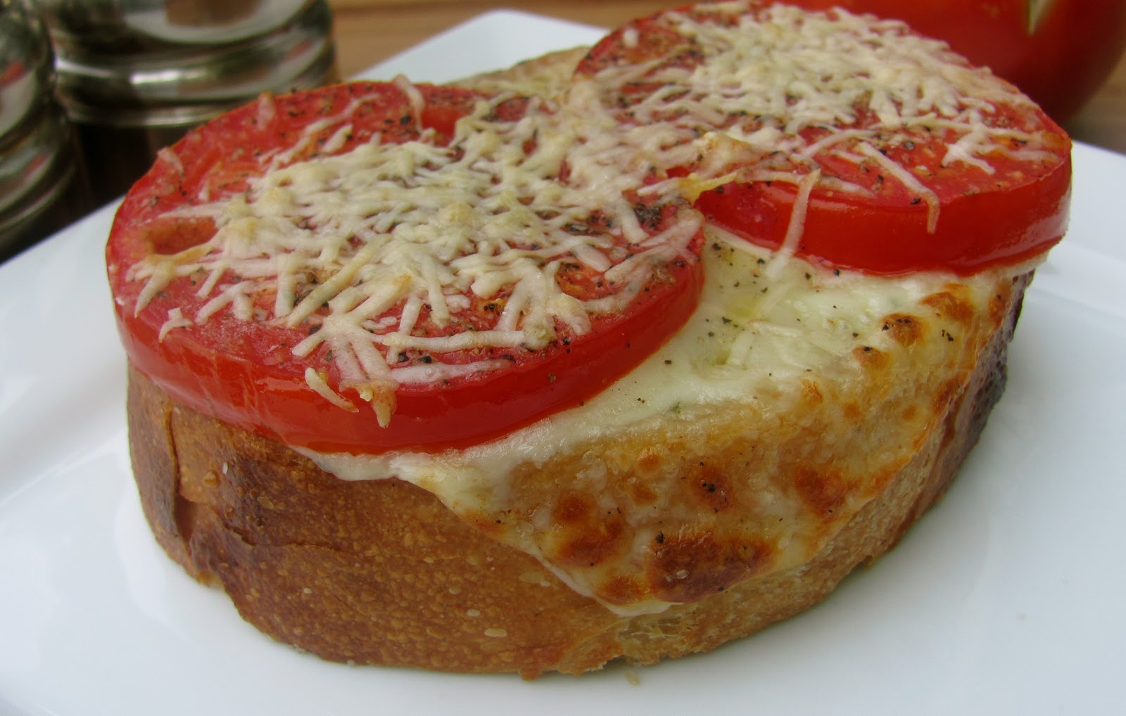 Sprinkle Some Sunshine! summertime tomato sandwich party!