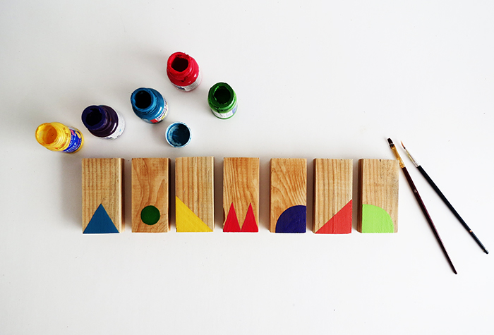 DIY graphic dominoes game for kids