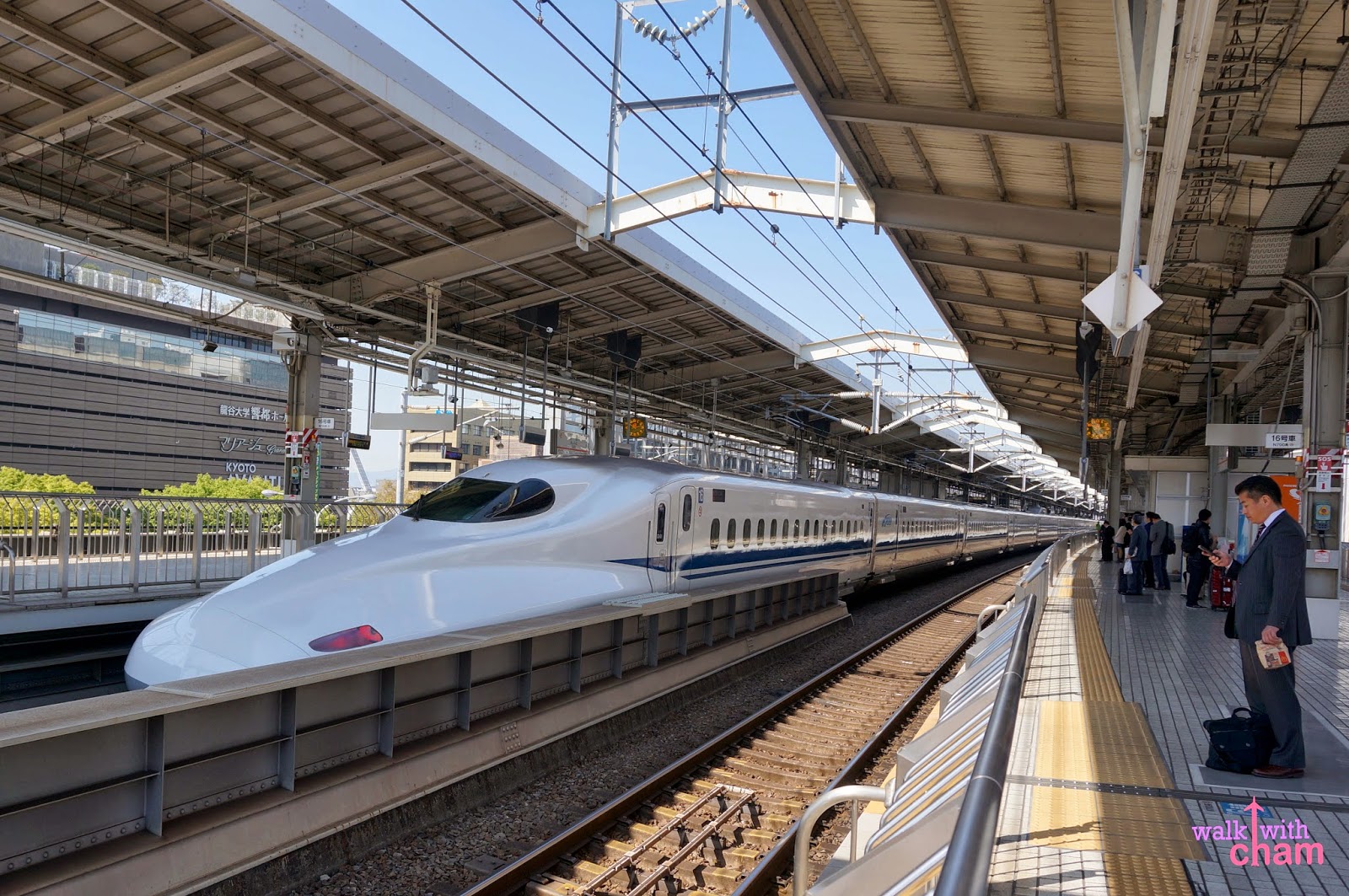 Walk with Cham Shinkansen going to TOKYO from KYOTO JAPAN