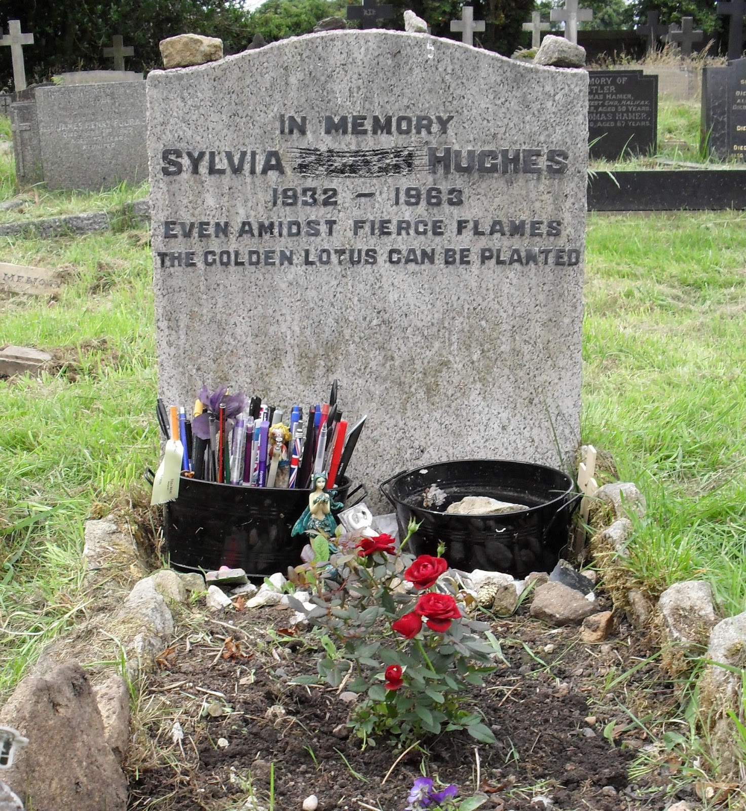 Sylvia Plath Info Sylvia Plath's Gravestone Vandalized