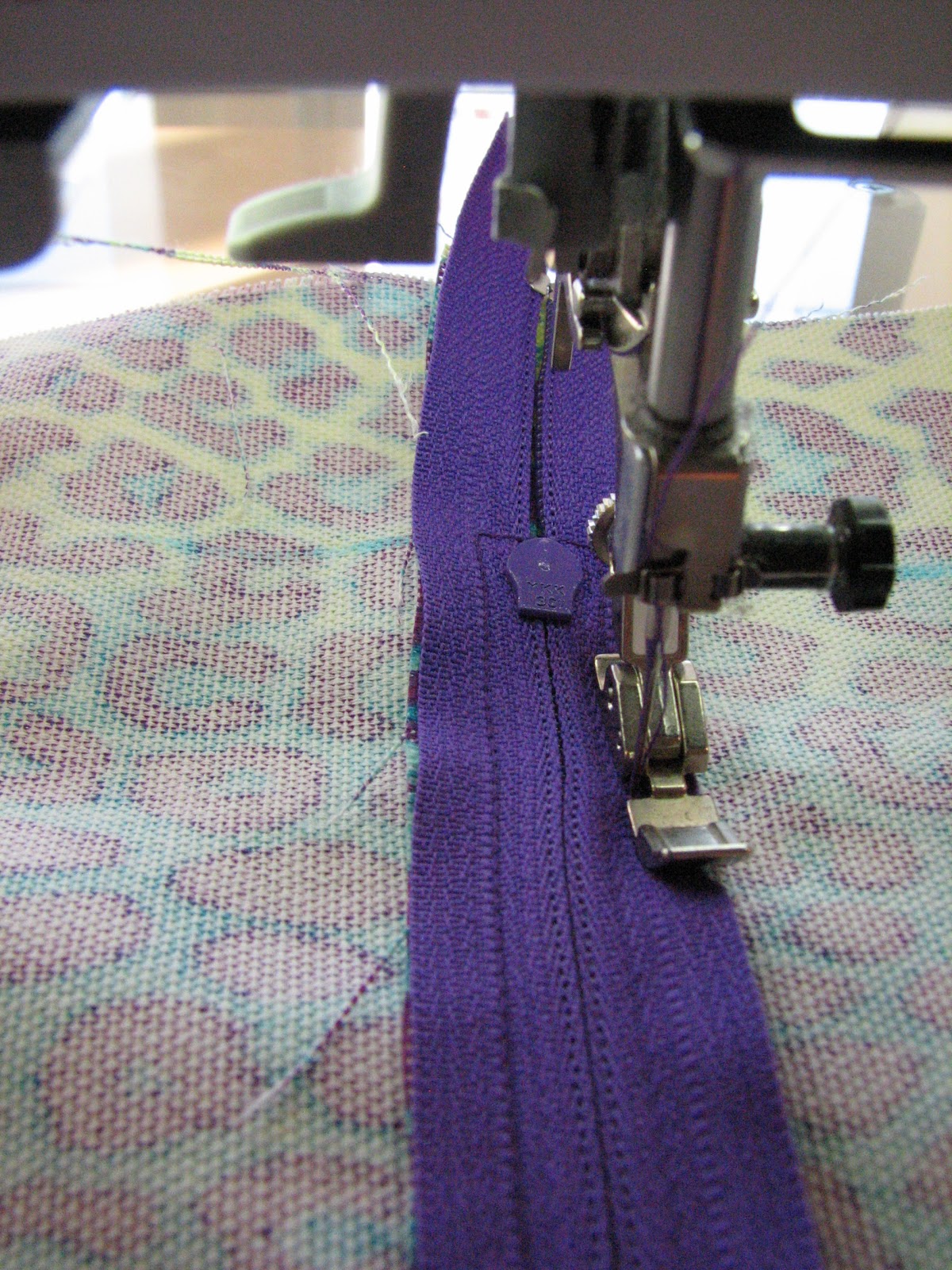 How To Put Zippers In Pillows at Walter Wright blog