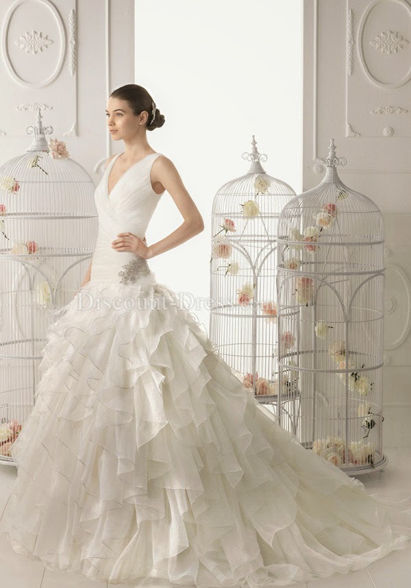 Fantasy Floor Length Strapless Tulle Princess Sleeveless Wedding Dress