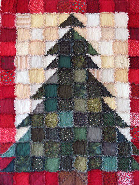 christmas_tree_rag_quilt.jpg