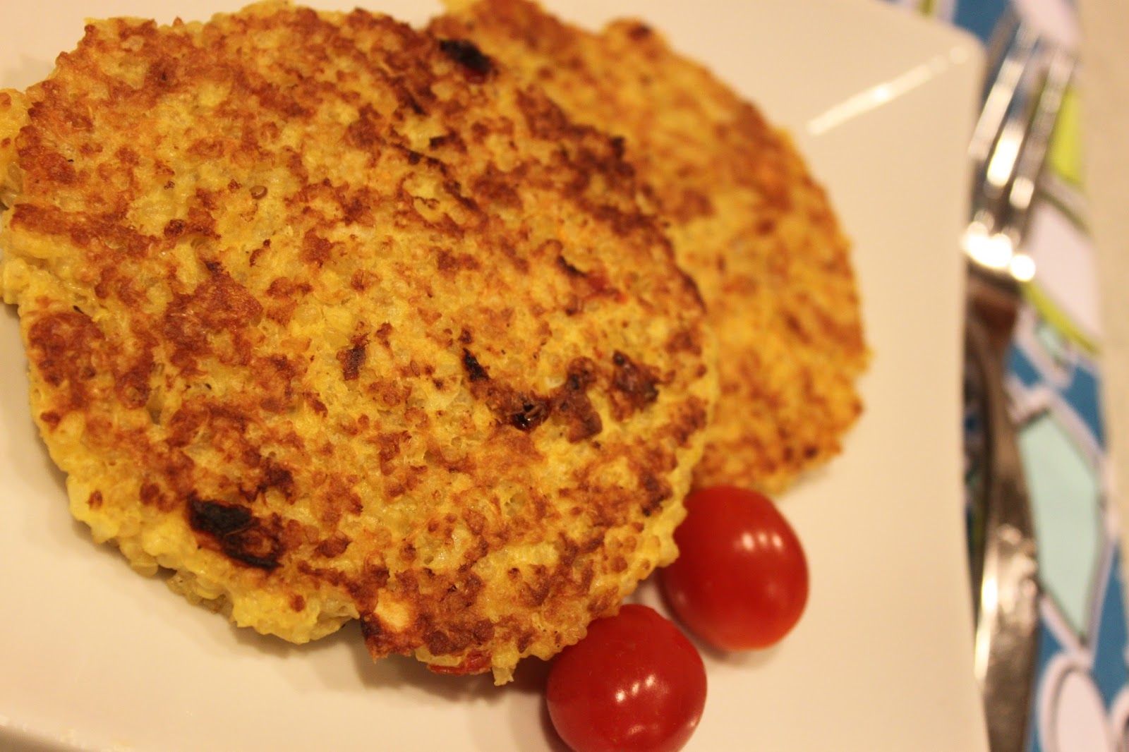 MamaEatsClean Hubby Approved Quinoa Cakes