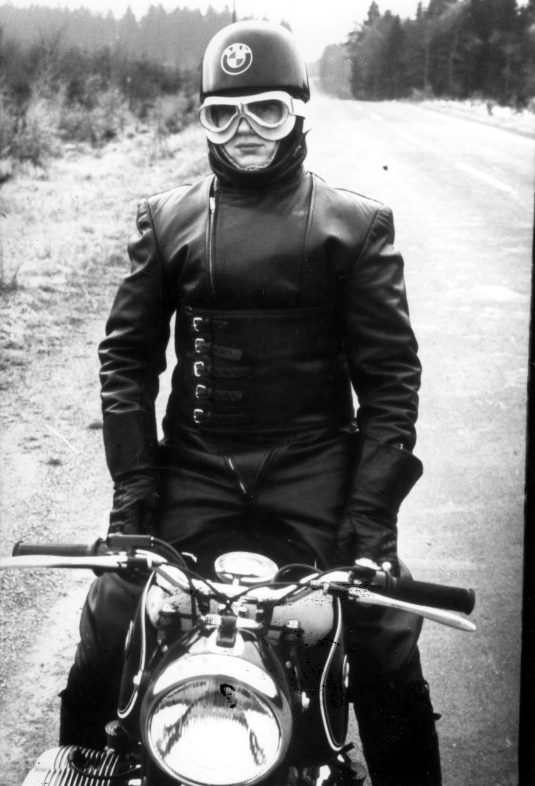 Motoblogn AnkeEve Goldman Motorcycle Journalist