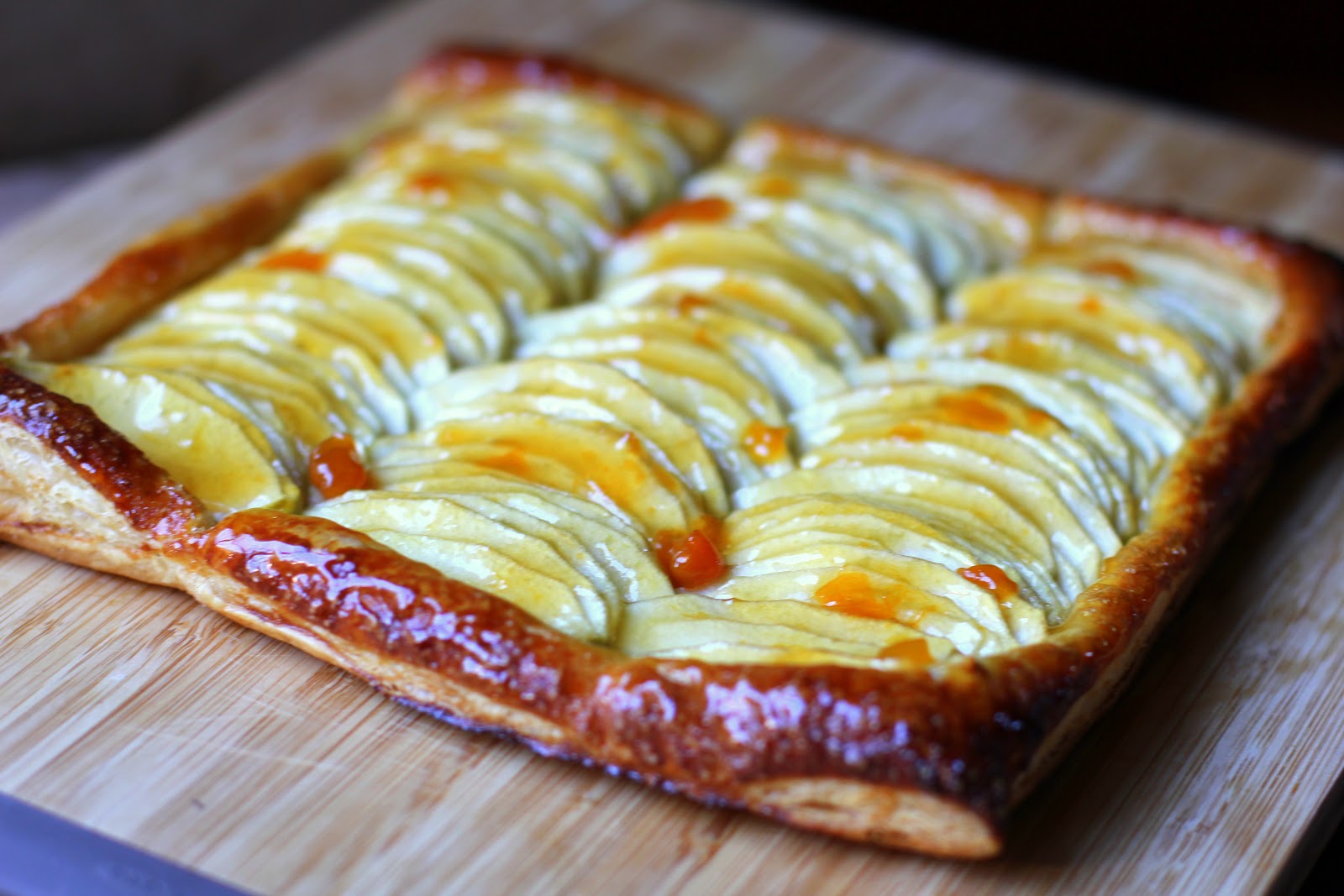 Shared Bites Apple Tart with Apricot Glaze