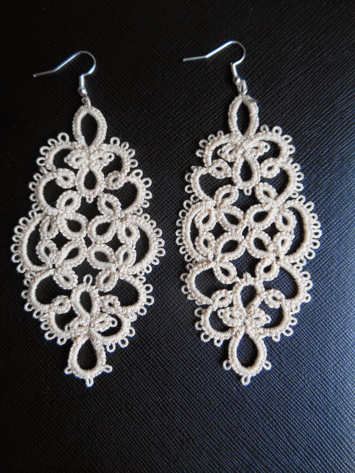 crochet & tatting wonderland Tatting earrings!