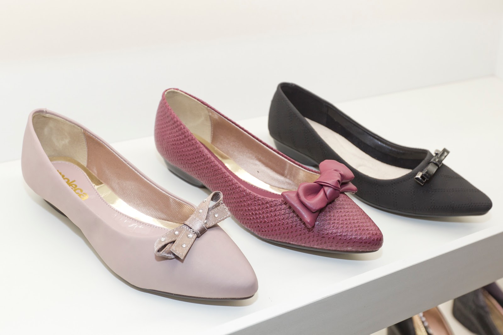 Loja de calçados Casas Ajita Ajita calçados possui Tênis, das mais  tradicionais fabricantes de calçados da Super Star