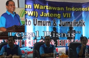 Walikota Ikmal Jaya buka lomba foto wartawan Tegal