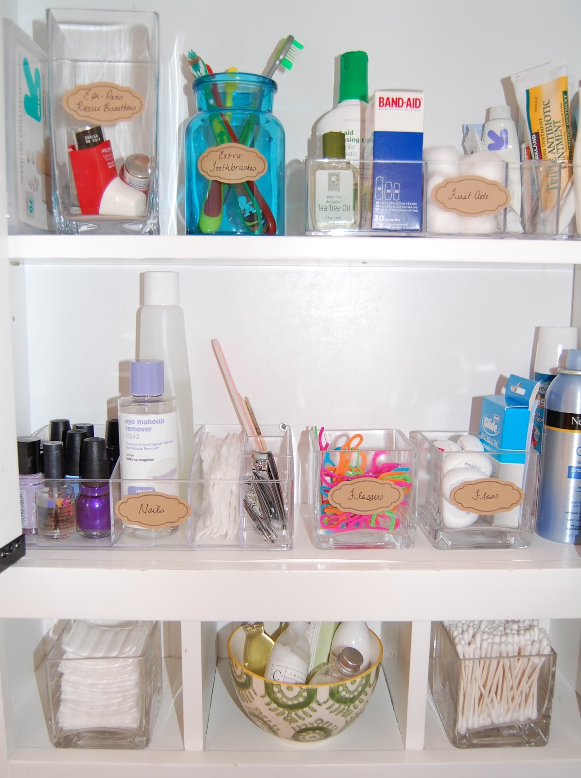 Kids' Bathroom / Desert Willow Lane