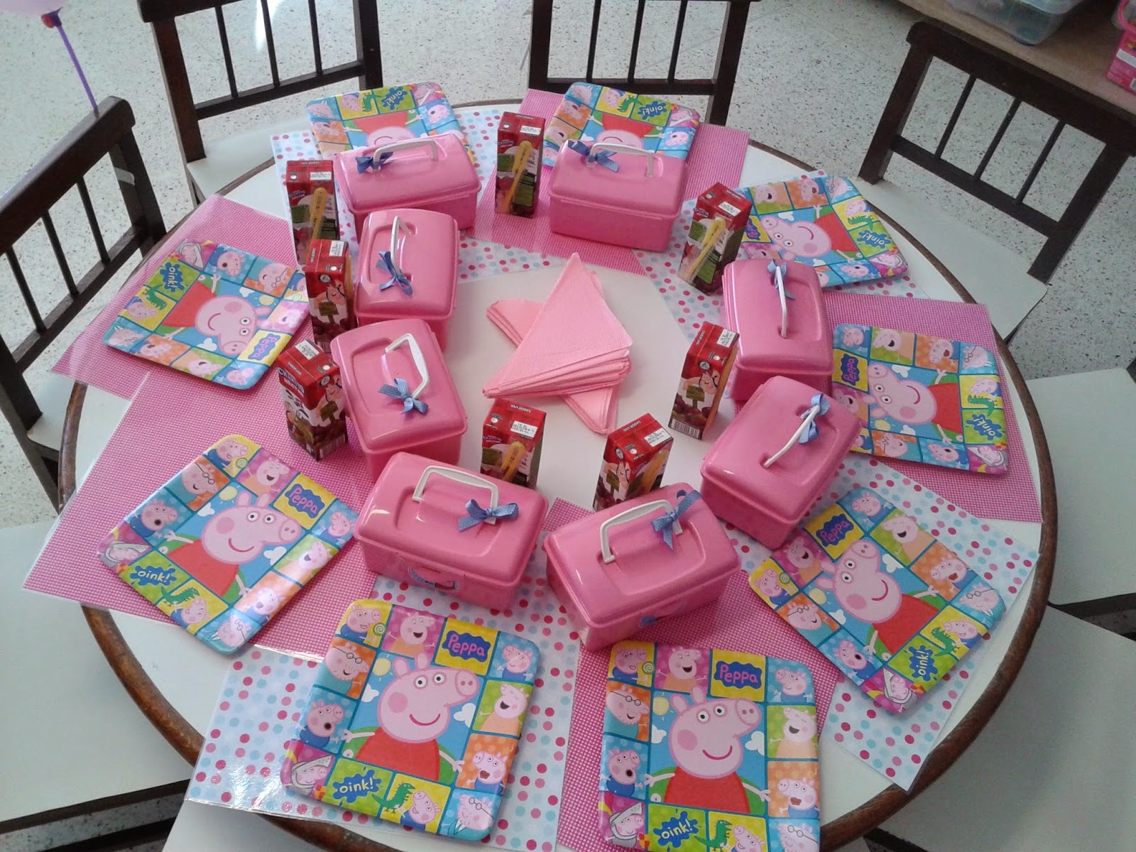 Anika Festas: Kit Escola!