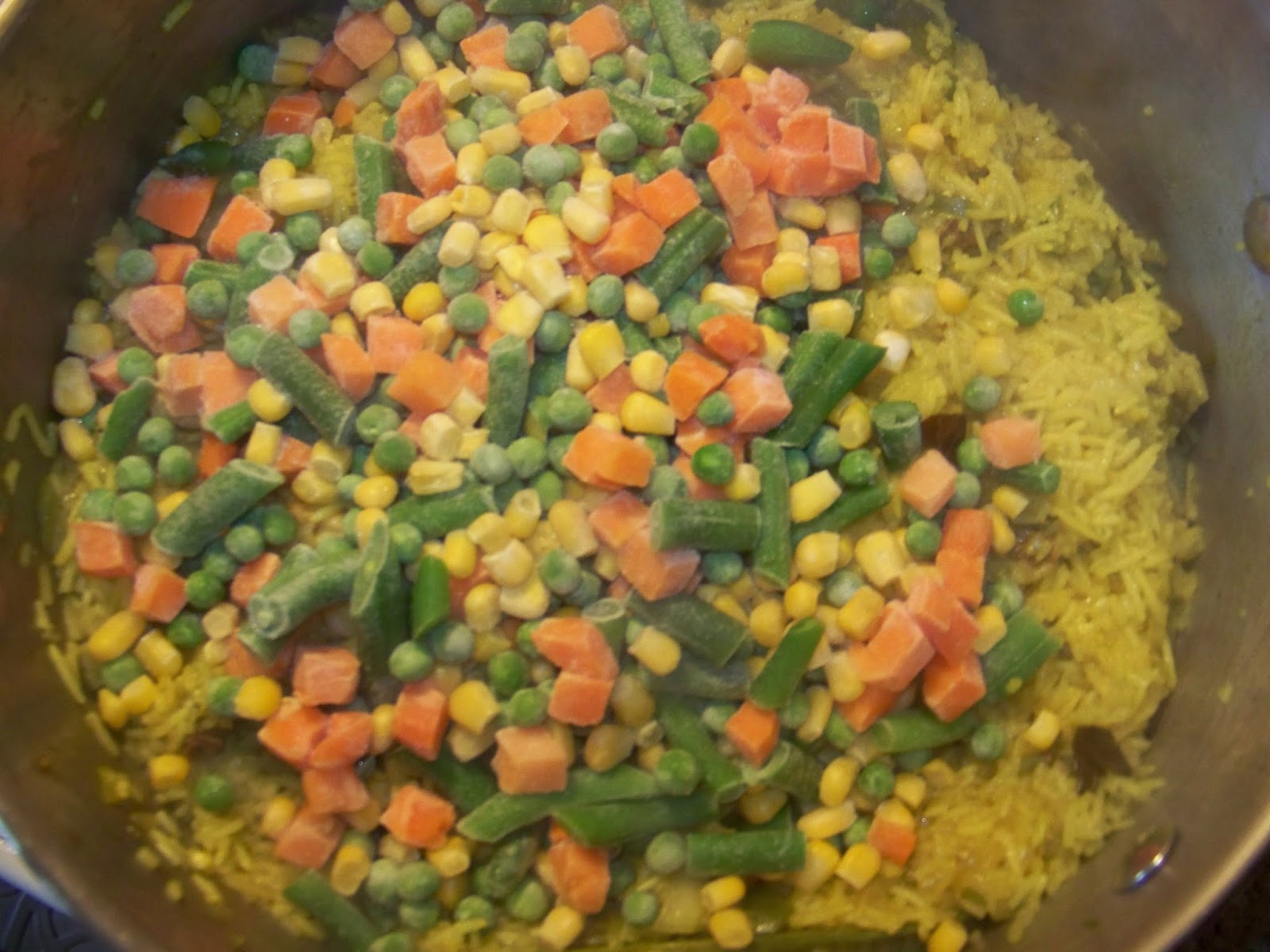 Kitchen Simmer Chicken and Yellow Rice One Pot Dish