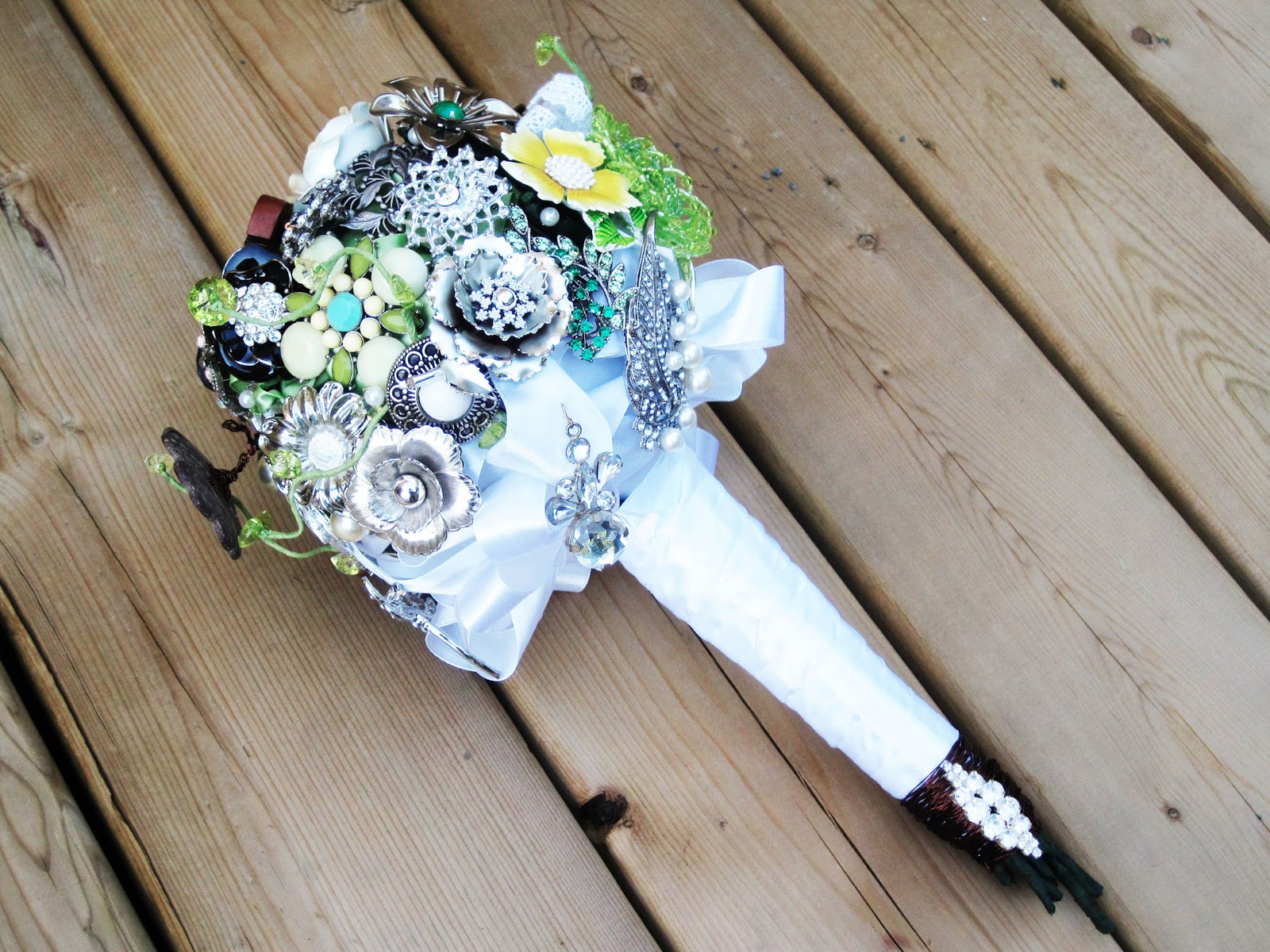 Everything Wedding DIY The long awaited... DIY Brooch Bouquet HowTo!