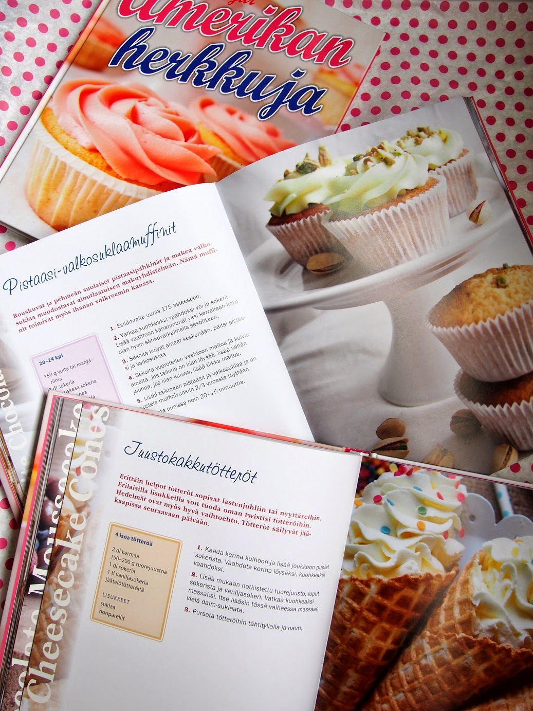 Maistiaisia kirjan sivuilta