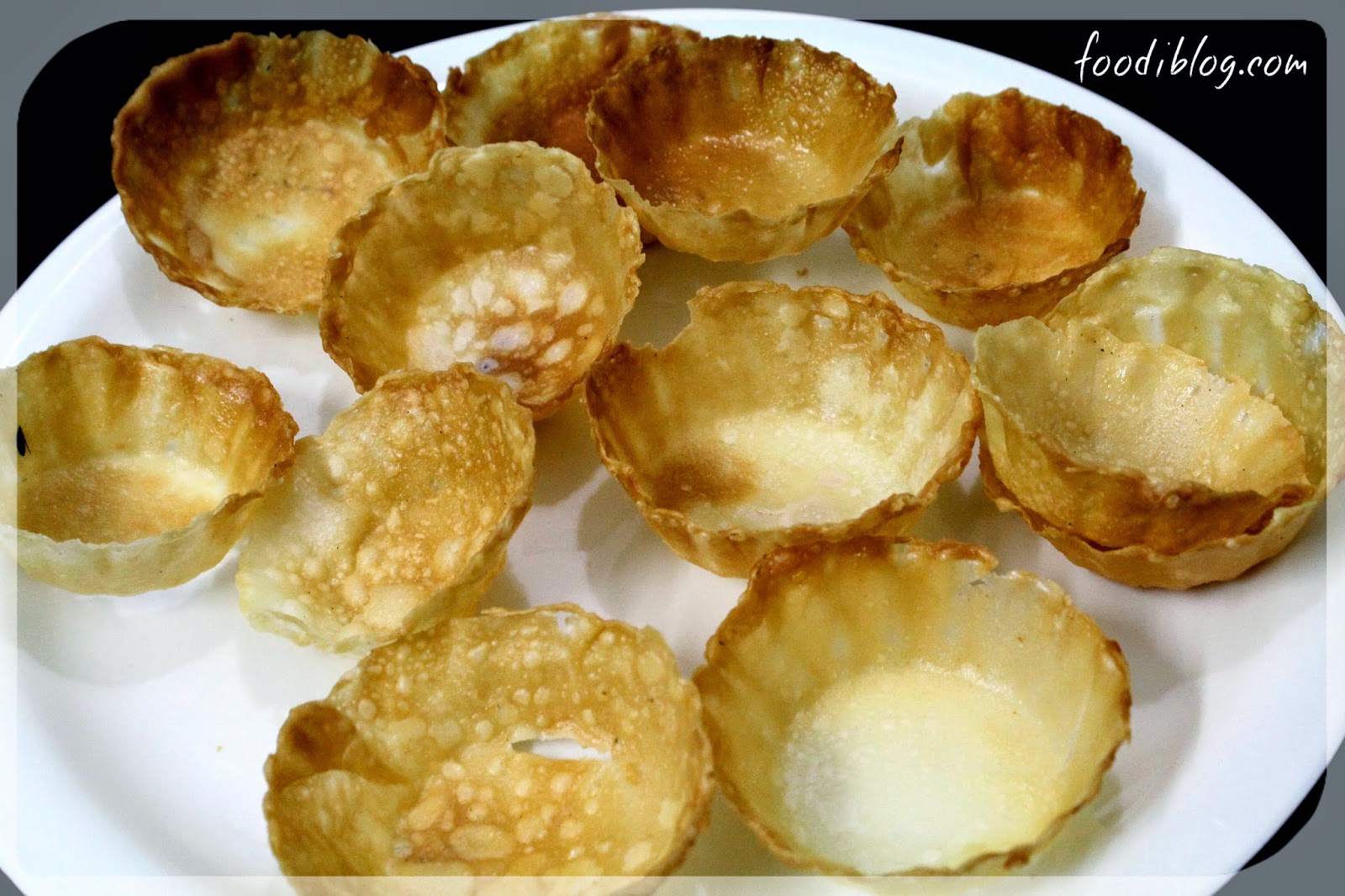 Basket Puri / Basket Chaat Recipe (बास्केट पुरी / बास्केट चाट) The