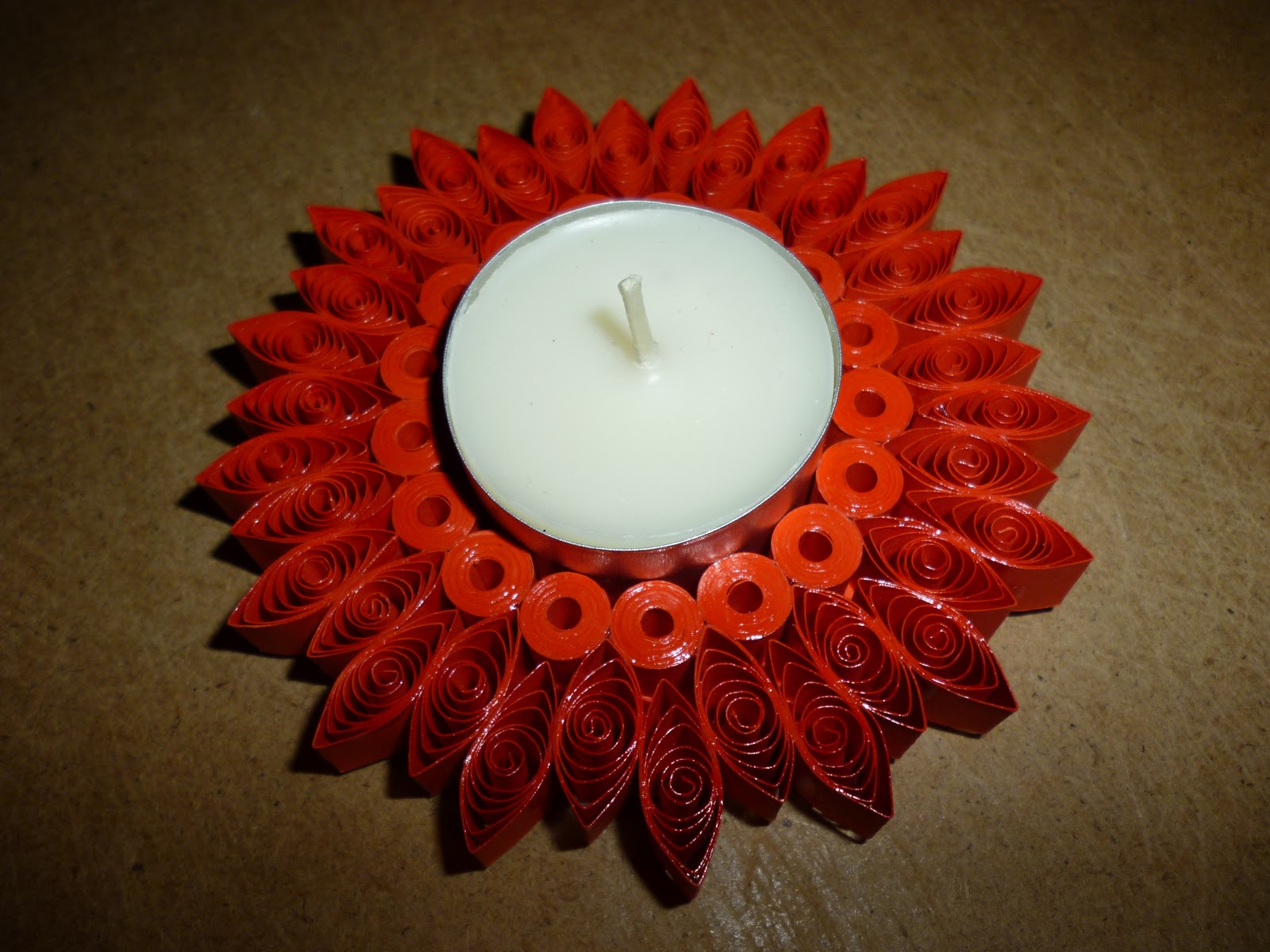 Papírvilág how to make a quilled candle holder / hogyan készíts