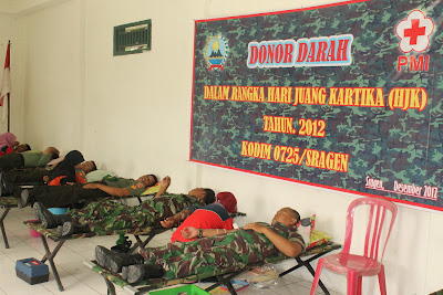 DONOR DARAH KODIM 0725/SRAGEN DALAM RANGKA HJK TH. 2012 DONOR DARAH KODIM 0725/SRAGEN DALAM RANGKA HJK TH. 2012
