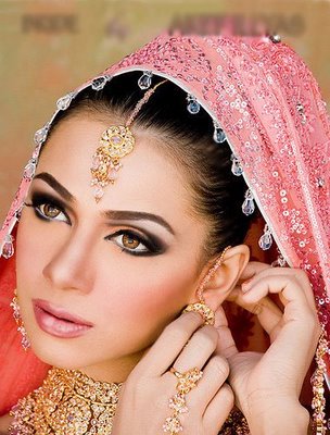 tooba siddiqui bikini