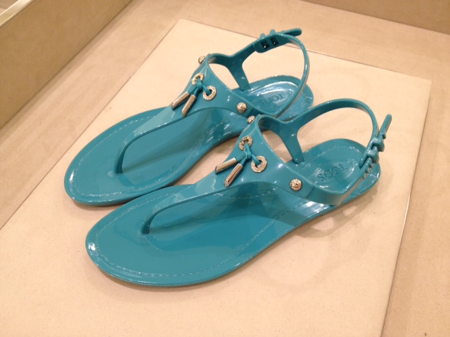 tods jelly sandals
