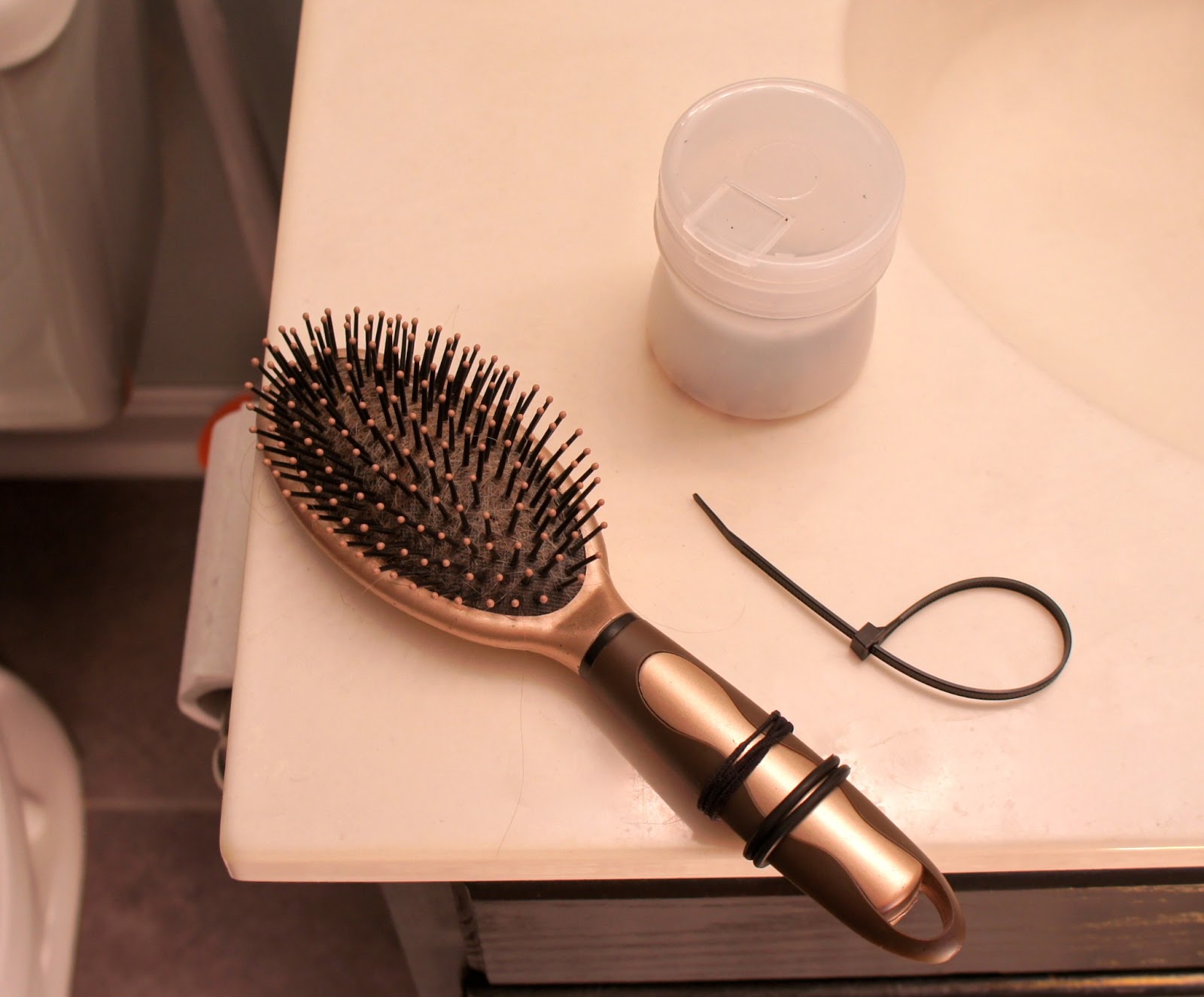 Food. Fashion. Home. Inside Out Modern Bun Helper