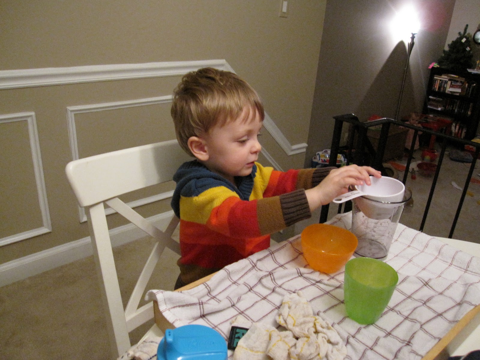 A blog for my mom How to keep a toddler entertained for an hour...
