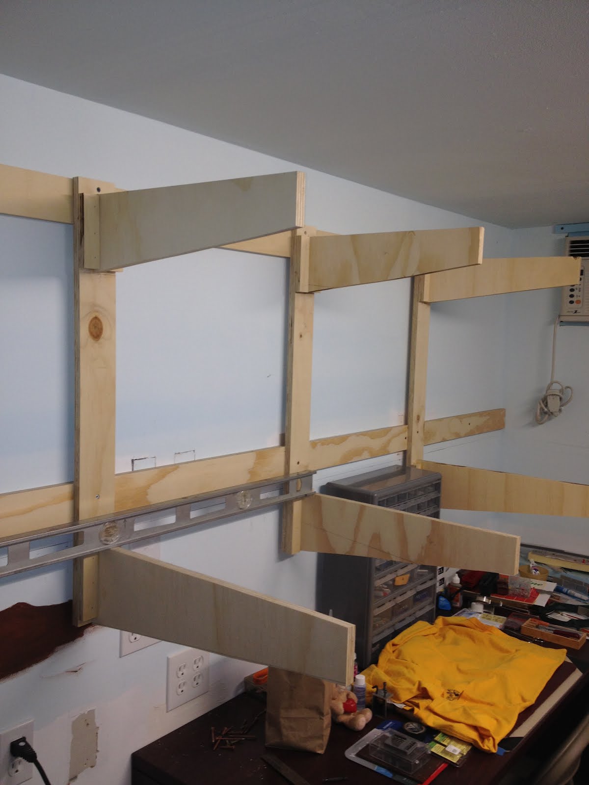 Dean's Model Railroad New Benchwork taking shape