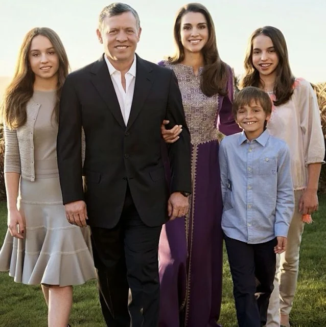 Happy New Year from Queen Rania and her family 