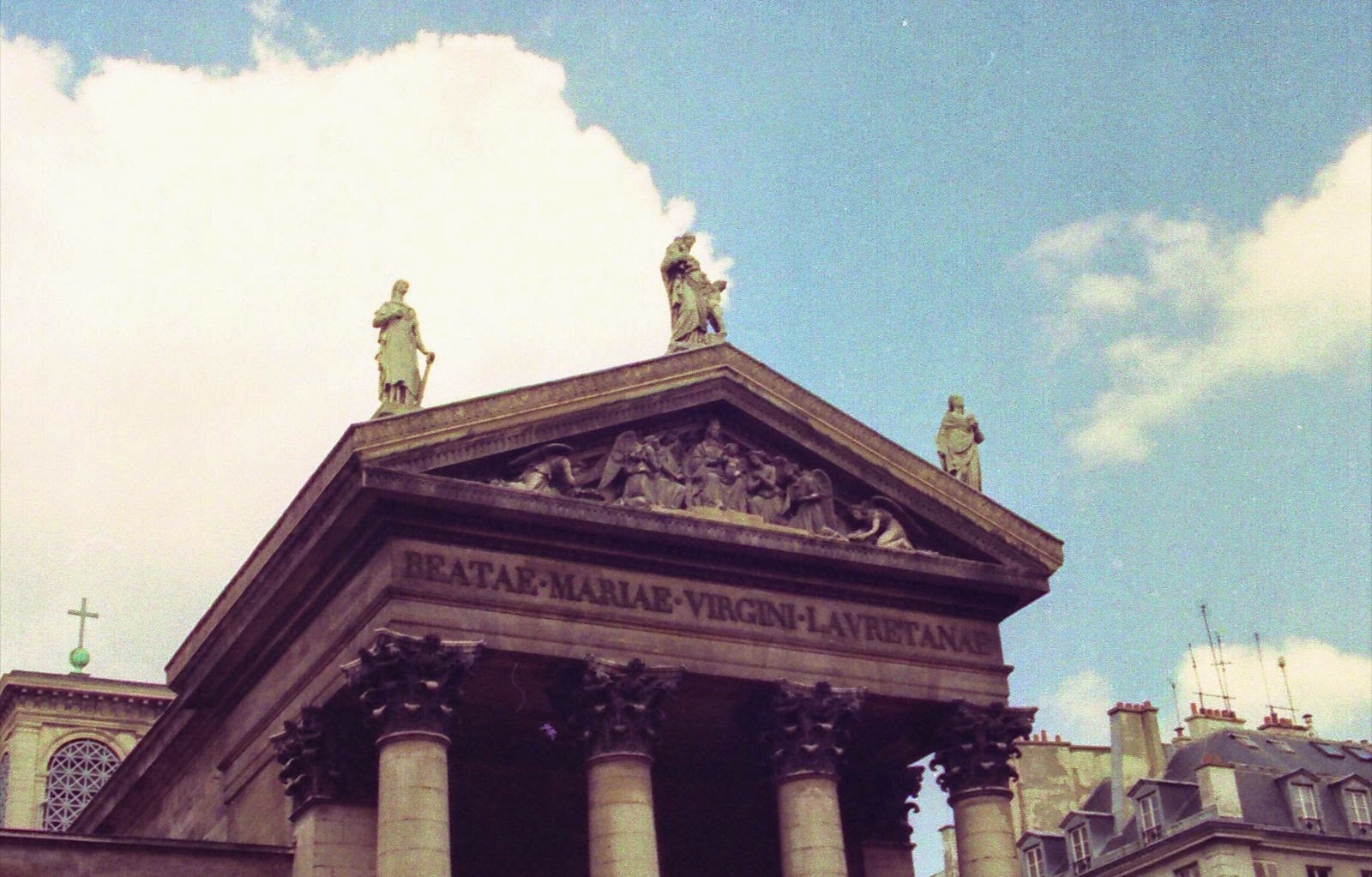 パリ蝸牛散歩 散歩ｒ 1 1 ノートルダム ド ロレット教会 Eglise De Notre Dame De Lorette ９区サン ジョルジュ地区