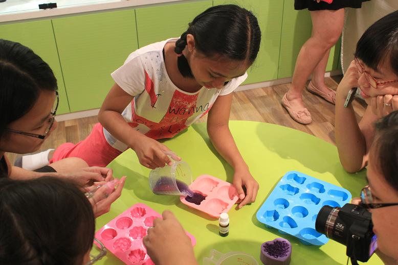 Cherry Berry Soap Making Class at AdamHue Pte Ltd