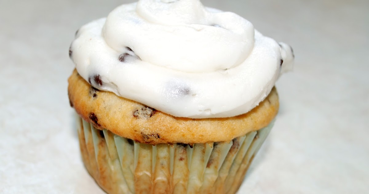 A Chick Who Can Cook: Chocolate Chip Cupcakes