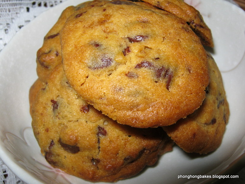 Phong Hong Bakes and Cooks! Malted Milk Chocolate Chip Cookies (Ree