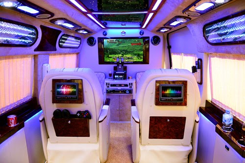 Xe FORD khuyến mãi cực khủng, quà tặng  chỉ cần 223 Triệu sở hữu ngay Everest 2013