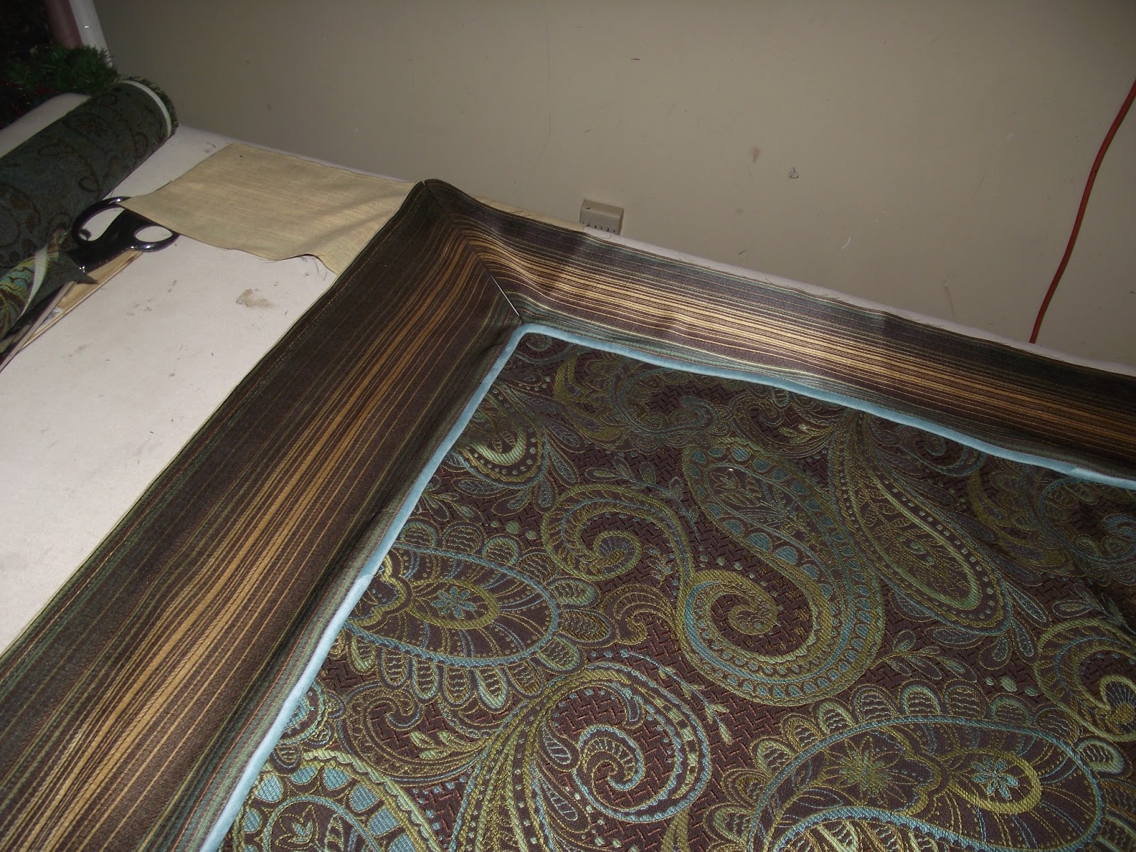 Gantt's Decorating How to make a Padded Wall Hanging