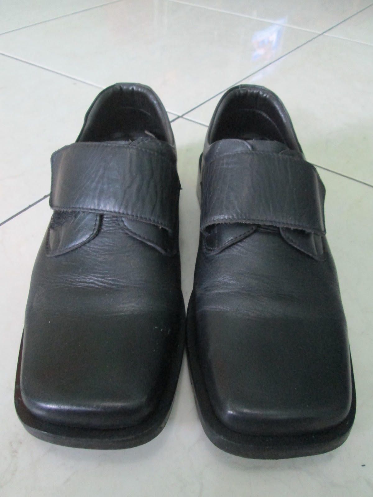 salatigasecondhandstuff sepatu sepatu sandal pria bekas salatigasecondhandstuff sepatu sepatu sandal pria bekas