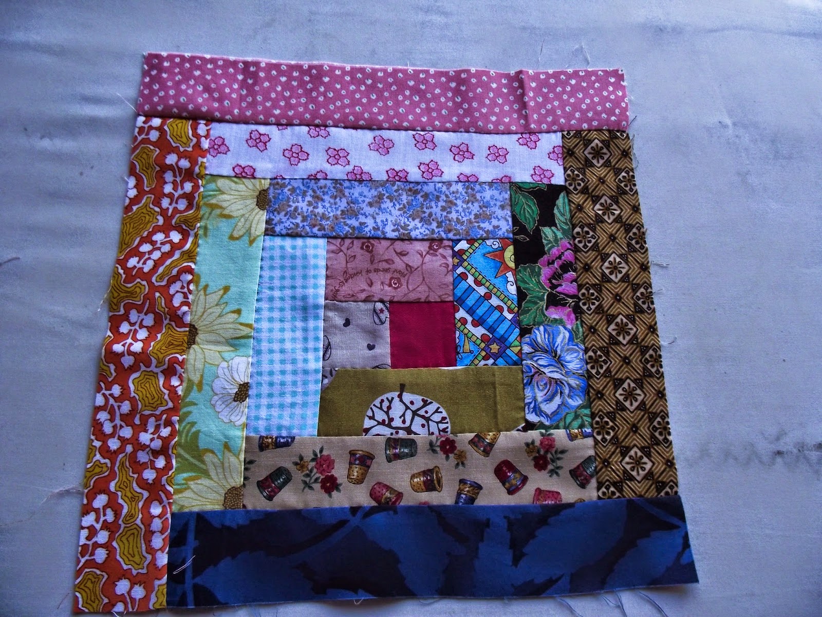 Good Earth Quilting Hand Sewn Log Cabin Block Tutorial