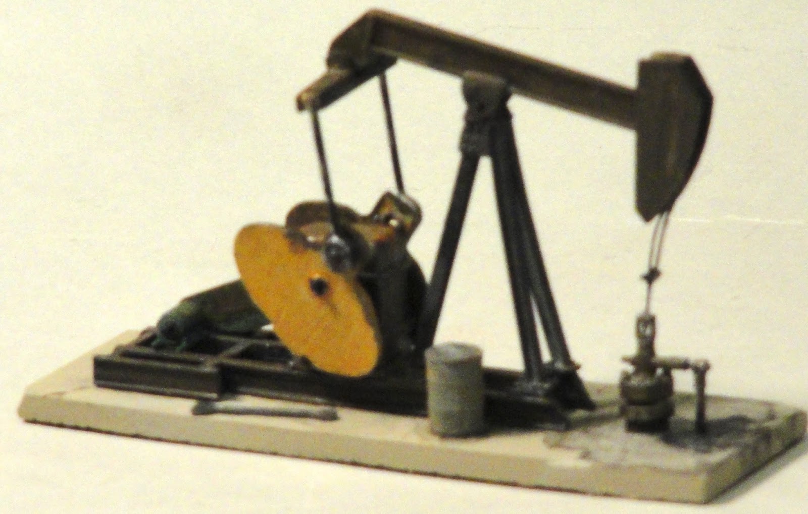 Model Railroad Minutiae Walking beam oil pump model