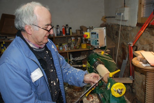 Patrimonio popular: Artesano: Santiago Pérez, de Benavente.