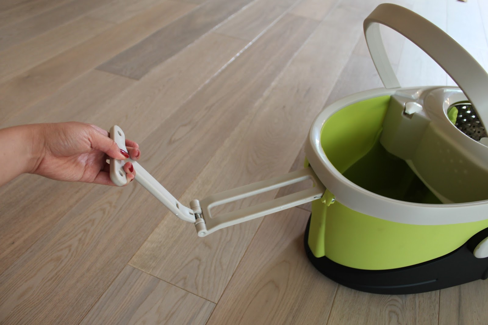 Mopnado Deluxe Spin Mop vs. MopDash vs. Woodsam spin mops ALL THINGS