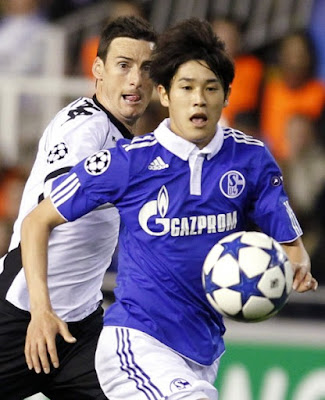 Atsuto Uchida - Schalke 04 (3)