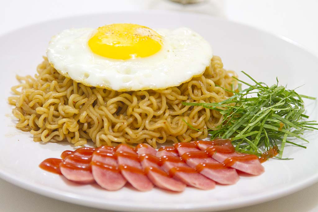 Food Tales & Trails Giant Noodles (From Pack To Chic)