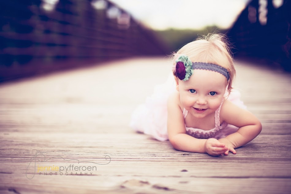 Photo bébé fille blonde Mignon petit bébé fille blonde