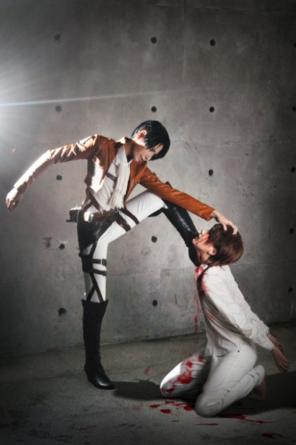Attack On Titan Cosplay Pictures by King X Mon Attack+On+Titan+Cosplaya2